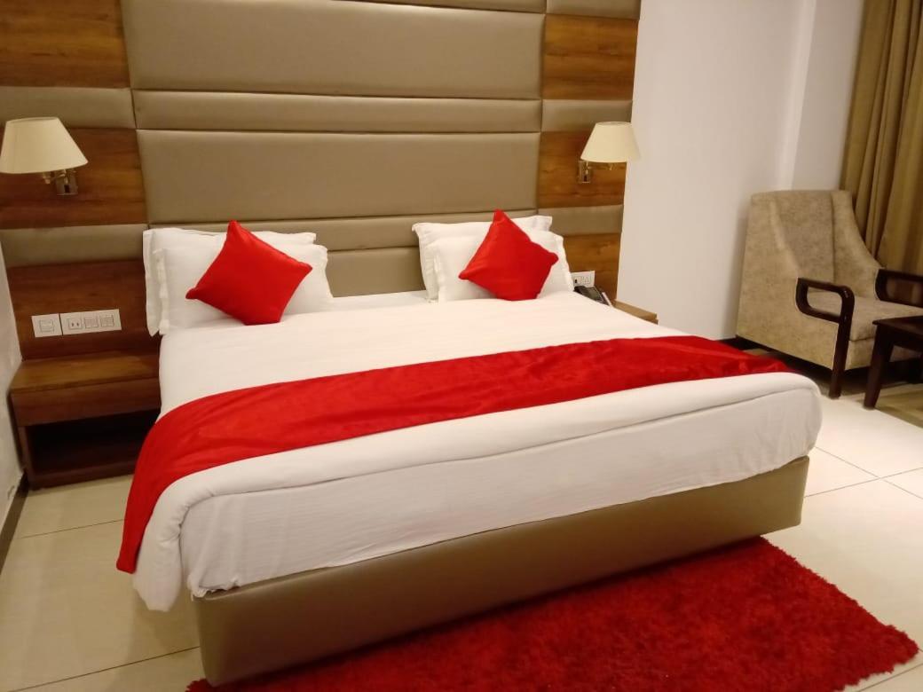 Hotel Green Orchid Udhampur エクステリア 写真