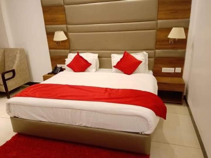 Hotel Green Orchid Udhampur エクステリア 写真